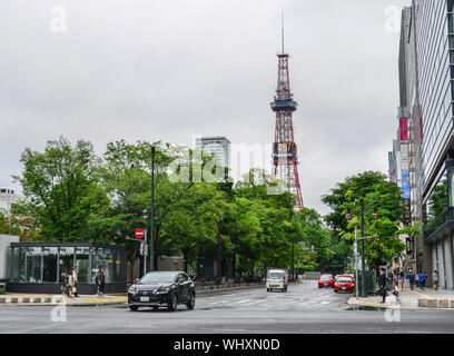 Sapporo, Japan - Jul 2, 2019. Straße von Sapporo, Japan. Sapporo ist die Hauptstadt von den Bergen der nördlichen Insel Hokkaido. Stockfoto