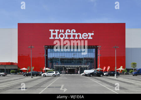 Anzeigen, Draußen, Draußen, Draußen, Außen, Berlin, Deutschland, Shopping, Zweig, Geschäft, Geschäft, Geschäft, Logo, Möbelstück, Stück w Stockfoto