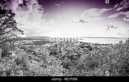 Die Stadt Jönköping aus Huskvarna Lookout in Schweden Stockfoto