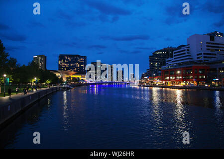 Melbourne/Australien - 28 Dez 2018: Abend am Wasser in Melbourne Stockfoto