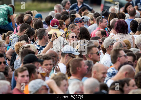 Terneuzen, Niederlande. 31 Aug, 2019. TERNEUZEN - 31-08-2019, Feier 75 Jahre Freiheit. Zuschauer. Credit: Pro Schüsse/Alamy leben Nachrichten Stockfoto