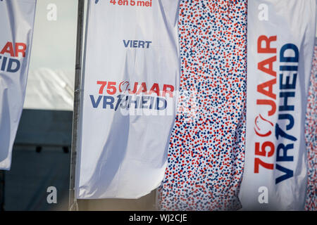 Terneuzen, Niederlande. 31 Aug, 2019. TERNEUZEN - 31-08-2019, Feier 75 Jahre Freiheit. Banner. Credit: Pro Schüsse/Alamy leben Nachrichten Stockfoto