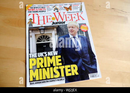 Vordere Abdeckung der Woche Junior Magazin "Großbritanniens neuer Premierminister" Boris Johnson im August 2019 London England Großbritannien Stockfoto