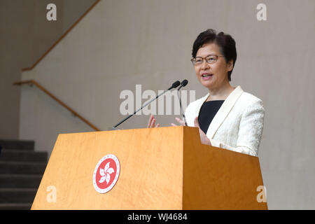 (190903) - HONGKONG, Sept. 3, 2019 (Xinhua) - Chief Executive von China's Hong Kong Special Administrative Region (HKSAR) Carrie Lam spricht auf einer Pressekonferenz in Hong Kong, South China, Sept. 3, 2019. Angesichts der eskalierenden Gewalt in Hongkong, die Mehrheit der Menschen in Hongkong und die Regierung der SAR Hongkong auf, teilen die Priorität "die Gewalt zu beenden und die Ruhe in der Hong Kong Gesellschaft wiederherzustellen", erklärte Lam. Um das Ziel zu erreichen, die Rechtsstaatlichkeit muss gewahrt rechtswidrige Handlungen zu verarbeiten zu können, sagte Flucht, Hinzufügen, dass der Dialog mit allen Bereichen des Lebens in Hongkong, vor allem mit der jungen Generation, ist die b Stockfoto