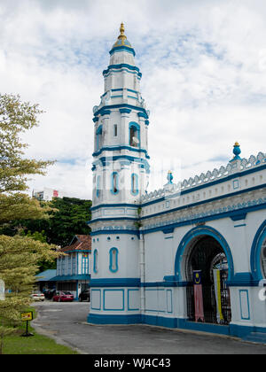 Ein Beispiel für eine traditionelle Moschee, panglima Kinta, in Ipoh, Malaysia. Stockfoto