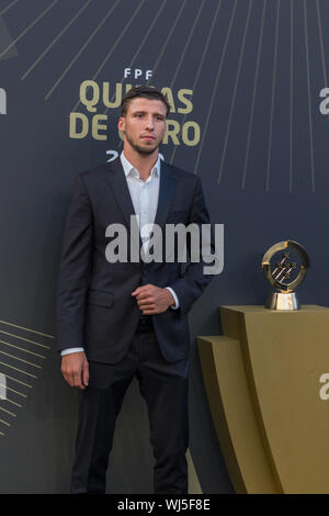 Lissabon, Portugal. 02 Sep, 2019. September 02, 2019. Lissabon, Portugal. Benfica Spieler Ruben Dias während der quinas de Ouro Awards 2019 Credit: Alexandre de Sousa/Alamy leben Nachrichten Stockfoto