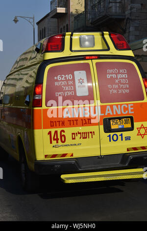 Magen David Adom Krankenwagen in Jerusalem. Stockfoto