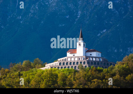 Italienischen militärischen Beinhaus (Caporetto, karfreit), St. Anton Kirche in Kobarid, Slowenien, Europa. Stockfoto