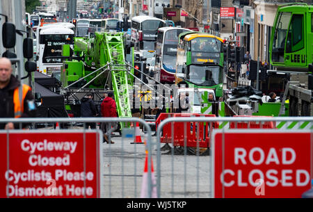 Edinburgh, Schottland, Großbritannien. 3. September, 2019. Straßensperrungen am Waterloo Place in Edinburgh vor der Aufnahme für die neuen, schnellen und wütenden Film. Credit: Iain Masterton/Alamy leben Nachrichten Stockfoto