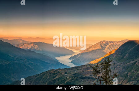 Blick vom Kalinchok Photeng auf das Kathmandu-Tal, Nepal Stockfoto