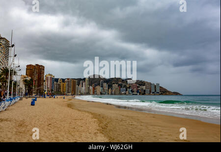 Leeren Strand von Benidorm, Bewölkter Tag Stockfoto