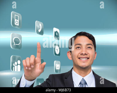 Zusammengesetztes Bild des lächelnden asiatischen Geschäftsmann zeigen Stockfoto