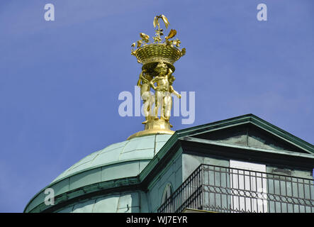 Anzeigen, Draußen, Draußen, Draußen, Außen, Belvedere, Berlin, Charlottenburg, Charlottenburger, Charlottenburg-Wilmersdorf, Nahaufnahme, Dach, Ro Stockfoto