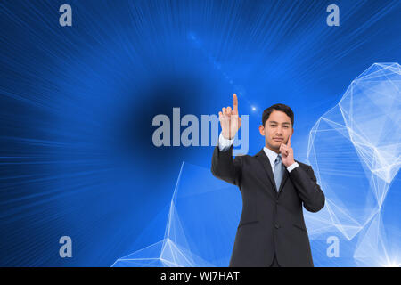 Zusammengesetztes Bild der nachdenklichen asiatischen Geschäftsmann zeigen Stockfoto