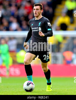 Liverpools Andrew Robertson in Aktion während der Premier League Spiel im Turf Moor, Burnley. Stockfoto