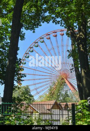 Berlin, Deutschland, Cultural Park, Plaenterwald, Plänterwald, Rad, Big Dipper, Spree, Treptower Park, Treptower, Treptow-Köpenick, Kirmes, Big Dipper, Stockfoto