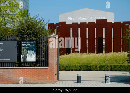 Italien, Mailand Bicocca Viertel, Pirelli Hangar Bicocca, Kunstmuseum, La Sequenza Skulptur von Fausto Melotti datiert 1981 Stockfoto