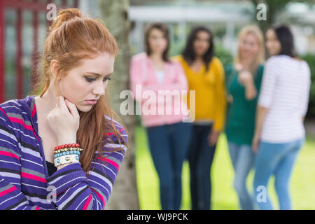 Studentin, die von anderen Schülern gemobbt, Stockfoto