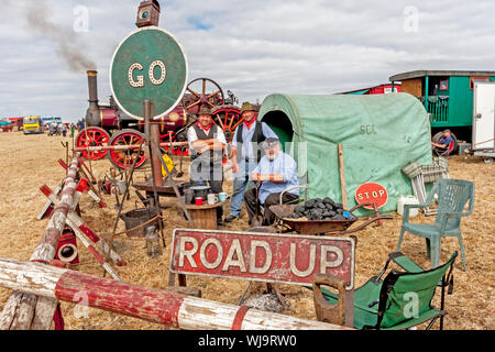 Die Vintage" Straße bis Gang" an der 2018 Low Ham Steam Rally, Somerset, England, Großbritannien Stockfoto