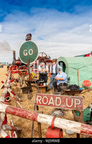 Die Vintage" Straße bis Gang" an der 2018 Low Ham Steam Rally, Somerset, England, Großbritannien Stockfoto