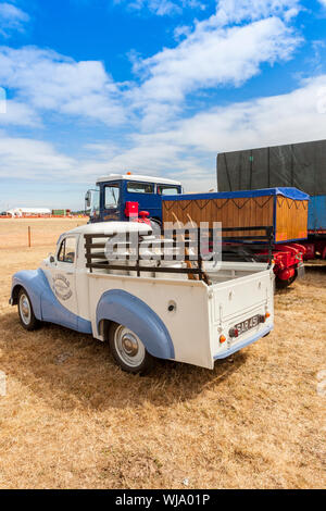 Eine restaurierte 1954 Austin A40 Pickup van Am 2018 Low Ham Steam Rally, Somerset, England, Großbritannien Stockfoto