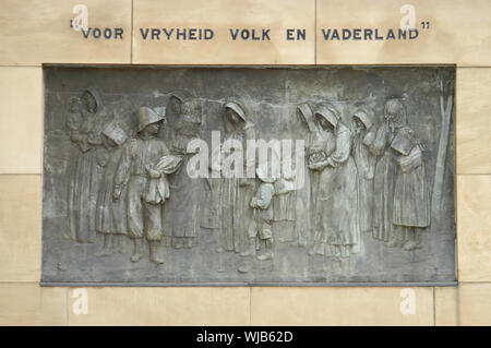 Bronzene Gedenktafel an der Frauen Memorial in Bloemfontein, Südafrika Stockfoto