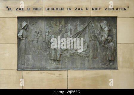 Bronzene Gedenktafel an der Frauen Memorial in Bloemfontein, Südafrika Stockfoto