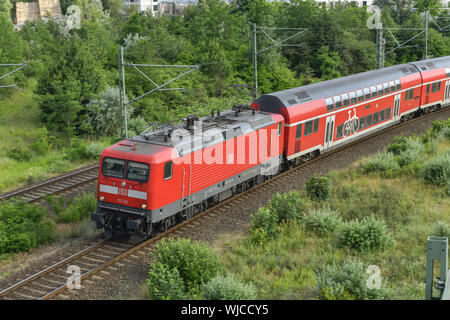 Behmstrasse, Behmstrasse, Berlin, die Deutsche Bahn, Deutschland, Mineralquelle, Linie, Mitte, RE, Re3, Re3, regionale Straße, Regional Express, re Stockfoto