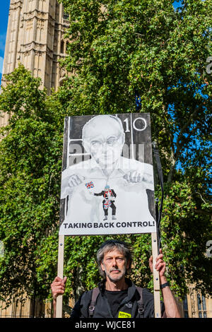 London, Großbritannien. 03 Sep, 2019. SODEM, pro EU, Demonstranten, geführt von Steve Bray, weiterhin ihren Punkt zu bilden, außerhalb der Downing Street und die Häuser des Parlaments als MP Rückkehr nach der Sommerpause. Credit: Guy Bell/Alamy leben Nachrichten Stockfoto