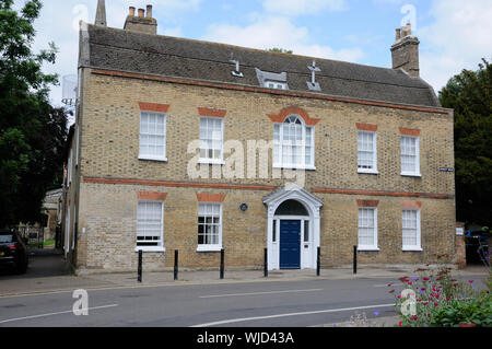 Manchester House, Ramsey Road, St Ives, Cambridgeshir. Im 18. Jahrhundert als Wohnhaus erbaut. Es war, als die St Ives Gymnasium verwendet Stockfoto