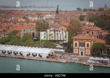 Tilt Shift Effekt der Häuser in der Riva degli Schiavoni, Venedig Stockfoto