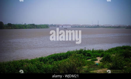 Antenne Panoramablick nach Khartum und Omdurman, Weißen Nil Brücke und Zusammenfluss des Blauen und Weißen Nils im Sudan Stockfoto