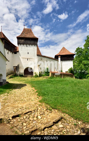 Die viscri befestigte Kirche wurde durch die Siebenbürger sächsischen Gemeinschaft in Viscri im 13. Jahrhundert erbaut. Es ist ein UNESCO Weltkulturerbe. Rumänien Stockfoto