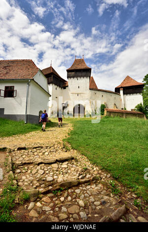 Die viscri befestigte Kirche wurde durch die Siebenbürger sächsischen Gemeinschaft in Viscri im 13. Jahrhundert erbaut. Es ist ein UNESCO Weltkulturerbe. Rumänien Stockfoto