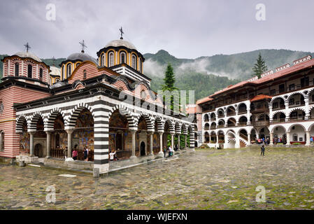 Rila Kloster (Kloster des Hl. Ivan von Rila), der größten orthodoxen Kloster in Bulgarien. Ein UNESCO Weltkulturerbe. Bulgarien Stockfoto