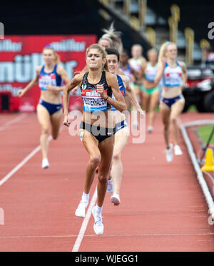 BIRMINGHAM, ENGLAND - 18. August: Konstanze Klosterhalfen (GER) konkurrieren in den 1 Meile Rennen während der Muller Birmingham Grand Prix & IAAF Diamond Lea Stockfoto