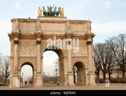 Arc de Triomphe du Caroussel, Paris, in der Nähe des Museums des Louvre Stockfoto
