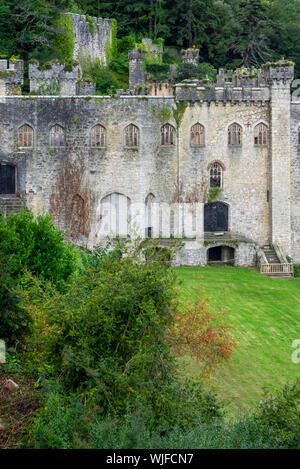 Ruinen von Gwrych Castle in der Nähe von Abergele in Conwy, Wales, Großbritannien Stockfoto