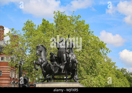 London, Großbritannien - 22.Mai 2016: Boadicea und Ihre Töchter von Thomas Thornycroft, eine bronzene Figurengruppe Stockfoto