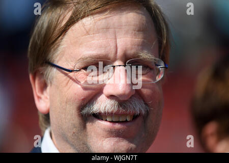 Kassel, Deutschland. 31 Aug, 2019. Porträt, Porträt, Portrait, Leiter Rainer Koch (DFB Viezepraesident). GES/fussball/EM-Qualifikation der Frauen: Deutschland - Montenegro, 31.08.2019 Fußball: UEFA Euro 2021 qualifizieren: Deutschland gegen Montenegro, Kassel, August 31, 2019 | Verwendung der weltweiten Kredit: dpa/Alamy leben Nachrichten Stockfoto