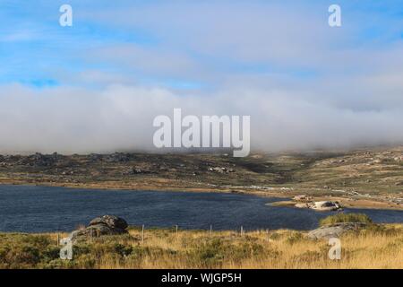 Ein schöner See in Serra da Estrela Stockfoto