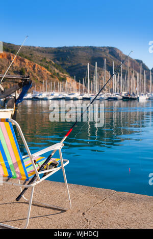 Javea in Alicante Fischerboote im Meer der spanischen Mittelmeerküste Stockfoto