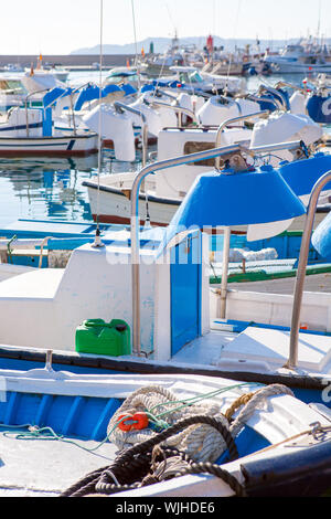 Javea in Alicante Fischerboote im Meer der spanischen Mittelmeerküste Stockfoto