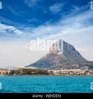 Javea Xabia Port Marina mit Mongo Berg in Alicante Spanien Stockfoto