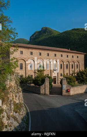 Santa scholastika's Kloster der Benediktiner - Externe Ansicht der Fassade - Subiaco (Rom), Italien Stockfoto