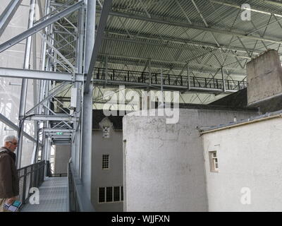 Externe Gehwege in der high-tech 'Box' über den Hügel errichtet bieten einzigartige Chancen Mackintosh's Architektur aus allen Blickwinkeln zu betrachten. Stockfoto