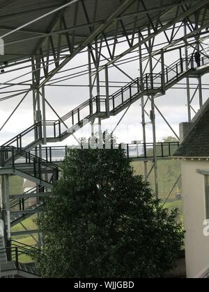 Externe Gehwege in der high-tech 'Box' über den Hügel errichtet bieten einzigartige Chancen Mackintosh's Architektur aus allen Blickwinkeln zu betrachten. Stockfoto