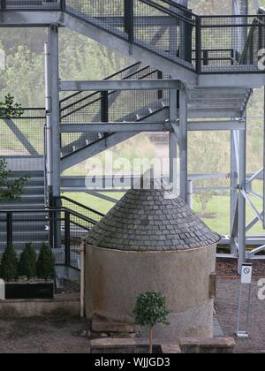 Externe Gehwege in der high-tech 'Box' über den Hügel errichtet bieten einzigartige Chancen Mackintosh's Architektur aus allen Blickwinkeln zu betrachten. Stockfoto