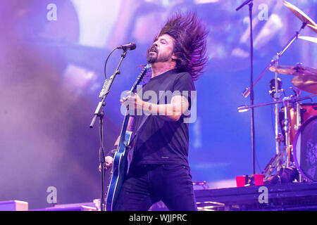 Leeds, Großbritannien. Freitag 23. August 2019. American Rock Band Foo Fighters Schlagzeile Leeds Festival Freitag Nacht, das jährliche Rock Music Festival von 75.000 Teilnahmen, über August Bank Holiday Wochenende. Credit: Jason Richardson/Alamy leben Nachrichten Stockfoto