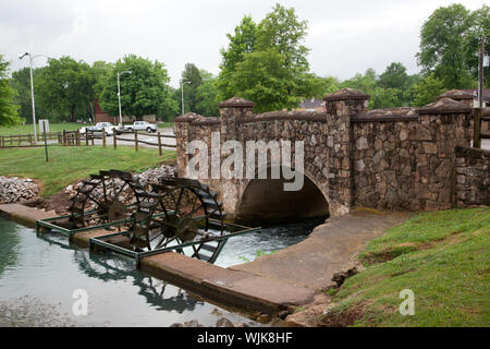 Historische Brücke von der WPA, Spring Park, Tuscumbia, Alabama gebaut Stockfoto